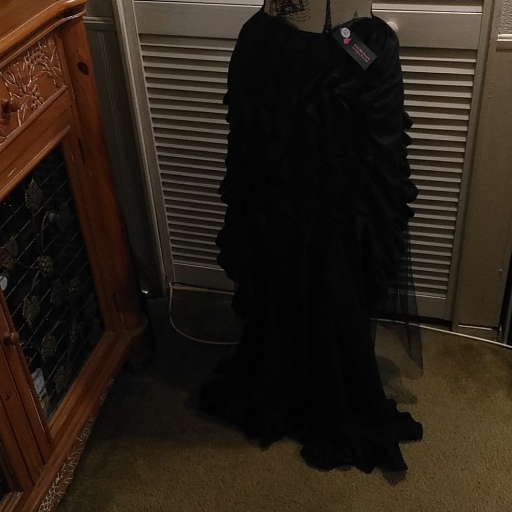 Black Tulle Tutu Bustle Skirt - Picture 3 of 3